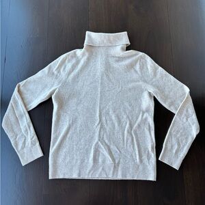 Club Monaco Cashmere Sweater in Cream